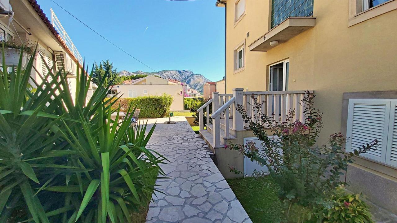 Sandy Beach Apartments Duce Exterior photo